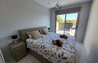 Reventa - Villa - Villamartín