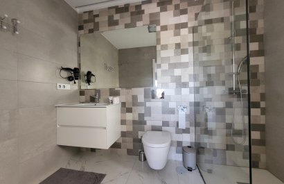 Reventa - Villa - Villamartín