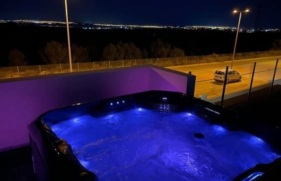 Reventa - Villa - Villamartín