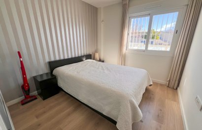 Resale - Villa - Torrevieia - Torrevieja