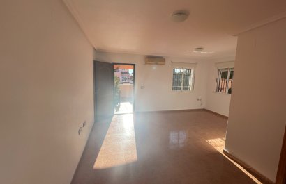 Resale - Townhouse / Duplex / Corner - Los Montesinos - La Herrada