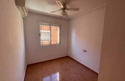 Resale - Townhouse / Duplex / Corner - Los Montesinos - La Herrada