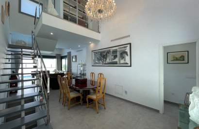 Resale - Townhouse / Duplex / Corner - Dolores - Alicante