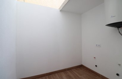 Resale - Townhouse / Duplex / Corner - Ciudad Quesada - Altos de Quesada