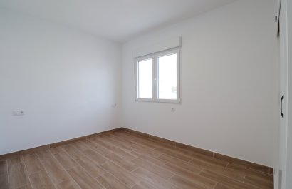 Resale - Townhouse / Duplex / Corner - Ciudad Quesada - Altos de Quesada