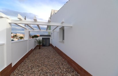 Resale - Townhouse / Duplex / Corner - Ciudad Quesada - Altos de Quesada