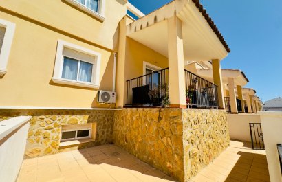 Resale - Townhouse / Duplex / Corner - San Miguel de Salinas - Ciudad de las comunicaciones