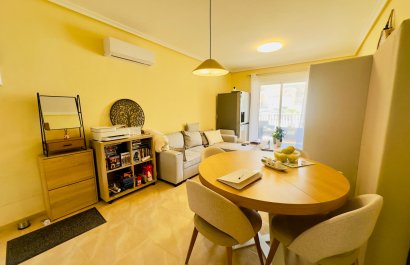 Resale - Townhouse / Duplex / Corner - San Miguel de Salinas - Ciudad de las comunicaciones