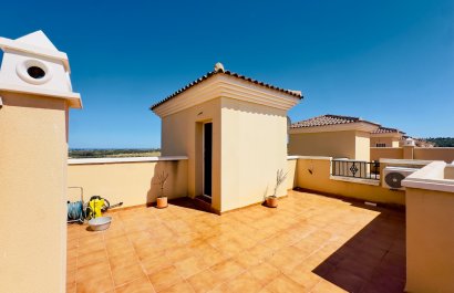 Resale - Townhouse / Duplex / Corner - San Miguel de Salinas - Ciudad de las comunicaciones