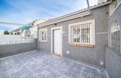 Resale - Townhouse / Duplex / Corner - Torrevieia - El Chaparral