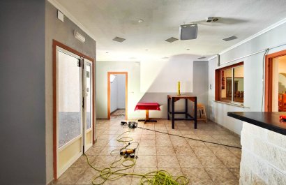 Resale - Commercial - Torrevieia - La Siesta - El Chaparral - San Luis