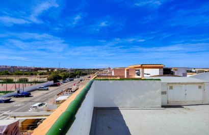 Resale - Top floor bungalow - Torrevieia - La Siesta - El Chaparral - San Luis