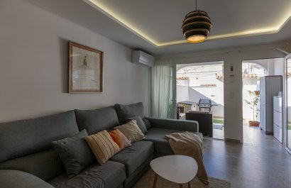 Resale - Townhouse / Duplex / Corner - Torrevieia - Nueva Torrevieja