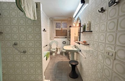 Resale - Apartment / flat - Torrevieia - Center