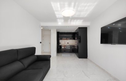 Resale - Apartment / flat - Torrevieia - Punta Prima