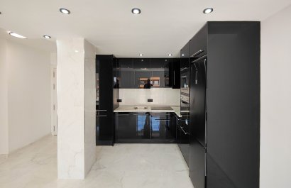 Resale - Apartment / flat - Torrevieia - Punta Prima