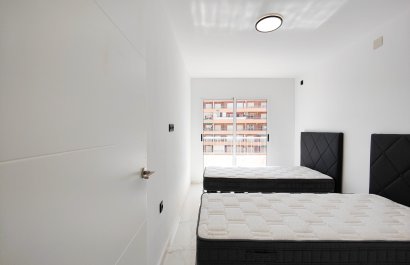 Resale - Apartment / flat - Torrevieia - Punta Prima