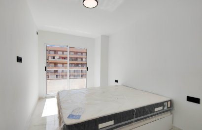 Resale - Apartment / flat - Torrevieia - Punta Prima