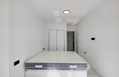 Resale - Apartment / flat - Torrevieia - Punta Prima