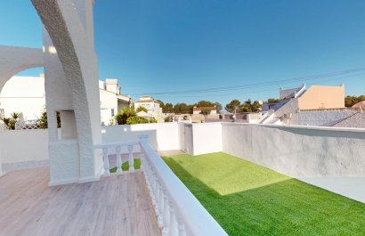 Resale - Townhouse / Duplex / Corner - Orihuela Costa - Blue Lagoon