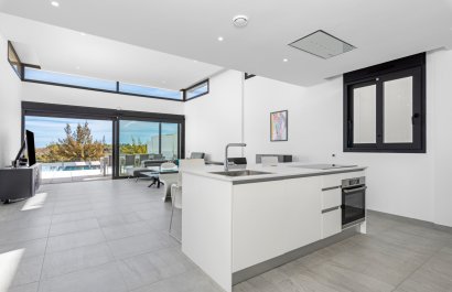 Resale - Villa - San Miguel de Salinas - Mirador De San Miguel