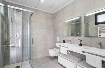 Resale - Villa - San Miguel de Salinas - Mirador De San Miguel