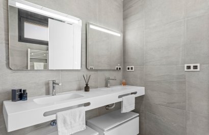 Resale - Villa - San Miguel de Salinas - Mirador De San Miguel