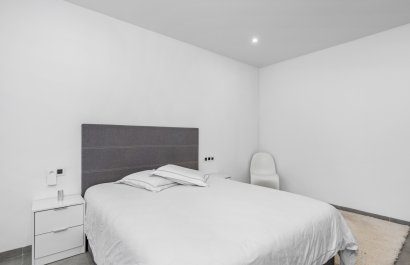 Resale - Villa - San Miguel de Salinas - Mirador De San Miguel