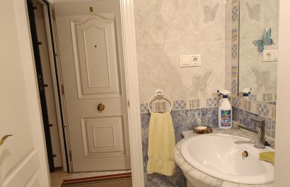 Resale - Apartment / flat - Rafal