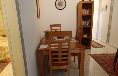 Resale - Apartment / flat - Rafal
