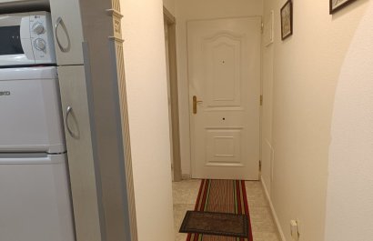 Resale - Apartment / flat - Rafal