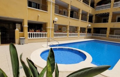 Resale - Apartment / flat - Rafal