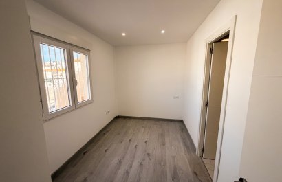 Herverkoop - Villa - Torrevieia - Torre del Moro