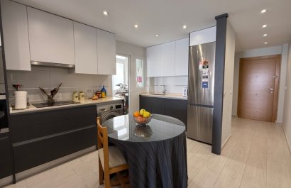 Resale - Apartment / flat - Torrevieia - Costa Blanca