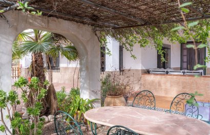 Resale - Villa - Hondón de las Nieves