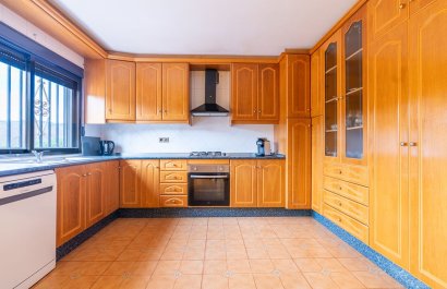 Resale - Villa - Hondón de las Nieves