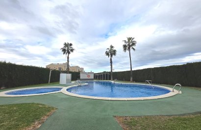 Resale - Apartment / flat - Torrevieia - San Luis