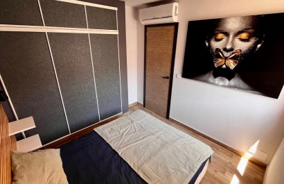 Resale - Apartment / flat - Santa Pola - Puerto