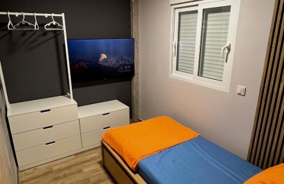 Resale - Apartment / flat - Santa Pola - Puerto