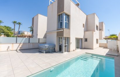Resale - Villa - Santiago de la Ribera - Zona de la playa