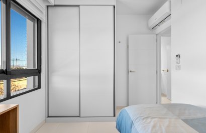 Resale - Apartment / flat - San Miguel de Salinas