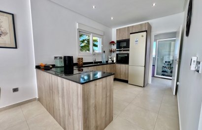 Resale - Villa - Benijofar