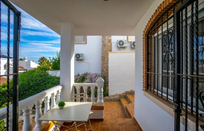 Resale - Villa - Orihuela Costa - Villamartín