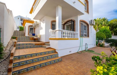 Resale - Villa - Orihuela Costa - Villamartín