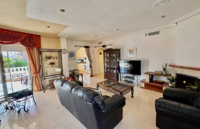 Resale - Villa - Benferri