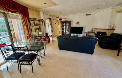 Resale - Villa - Benferri