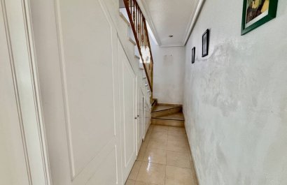 Resale - Villa - Benferri