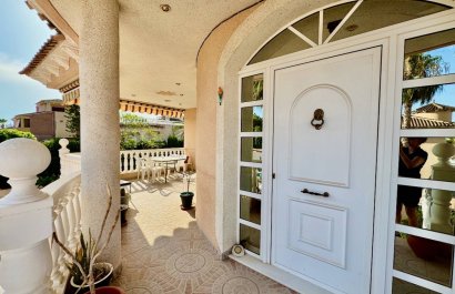 Resale - Villa - Benferri