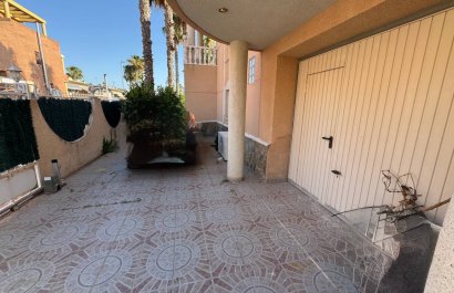 Resale - Villa - Benferri