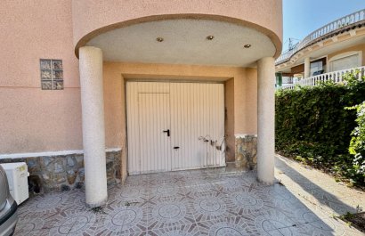 Resale - Villa - Benferri